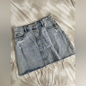 Zara distressed denim skirt! Size small
